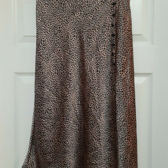 Victoria's Secret Side Button Slip Skirt LEOPARD - Picture 4 of 9